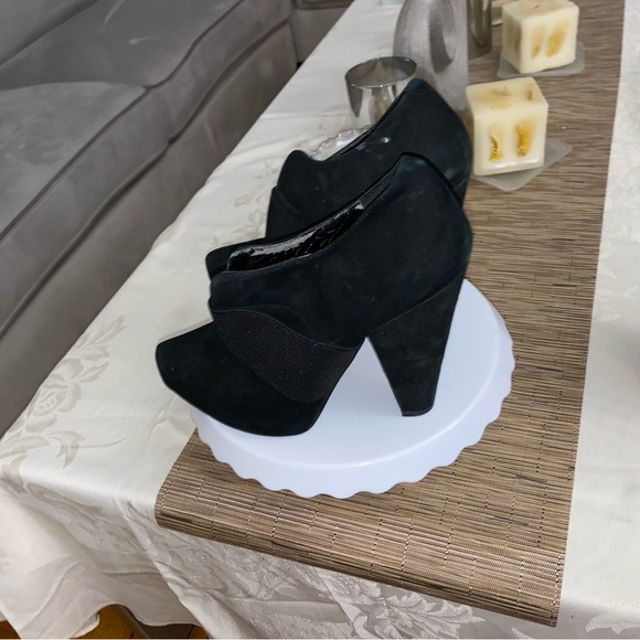 Jessica Simpson Shoes - Jessica Simpson Black Suede Bootie Heals, Condition:Good